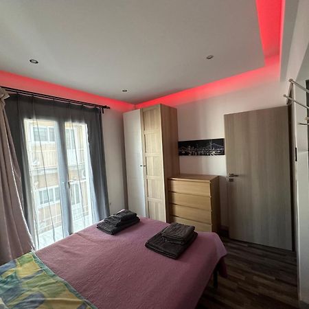 Apartment Center Piraeus Location Kastella Passalimani Port Eksteriør bilde