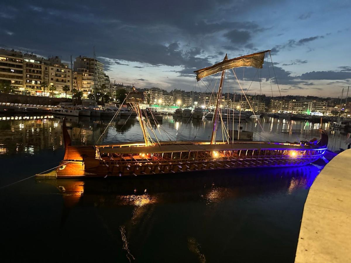 Apartment Center Piraeus Location Kastella Passalimani Port Eksteriør bilde