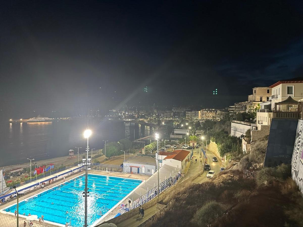 Apartment Center Piraeus Location Kastella Passalimani Port Eksteriør bilde