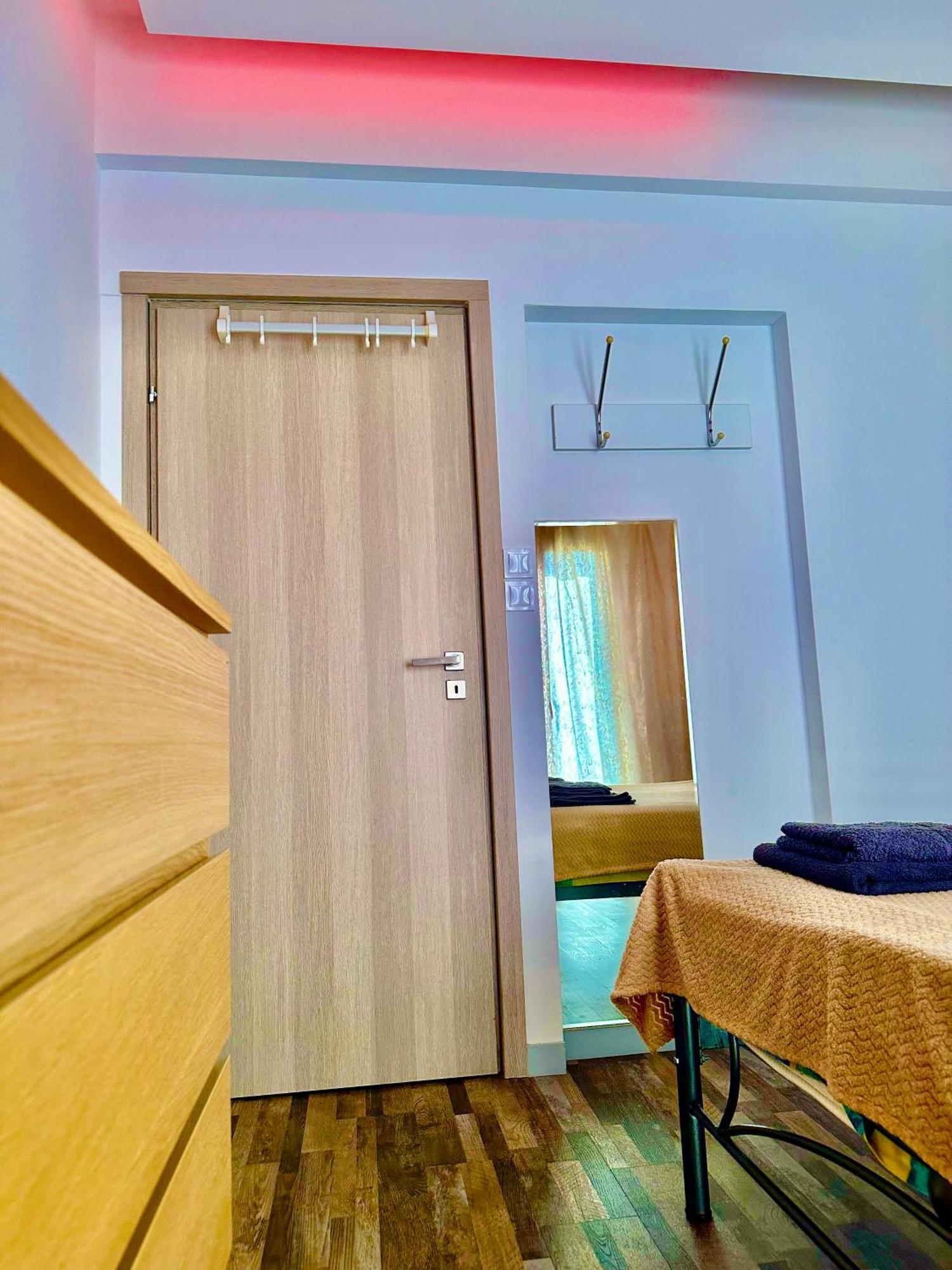 Apartment Center Piraeus Location Kastella Passalimani Port Eksteriør bilde