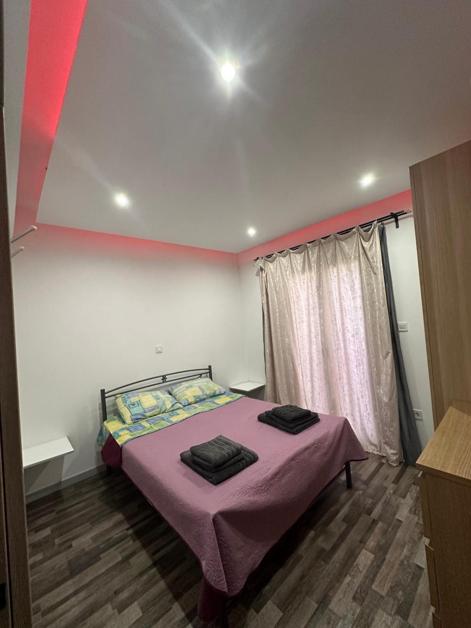 Apartment Center Piraeus Location Kastella Passalimani Port Eksteriør bilde