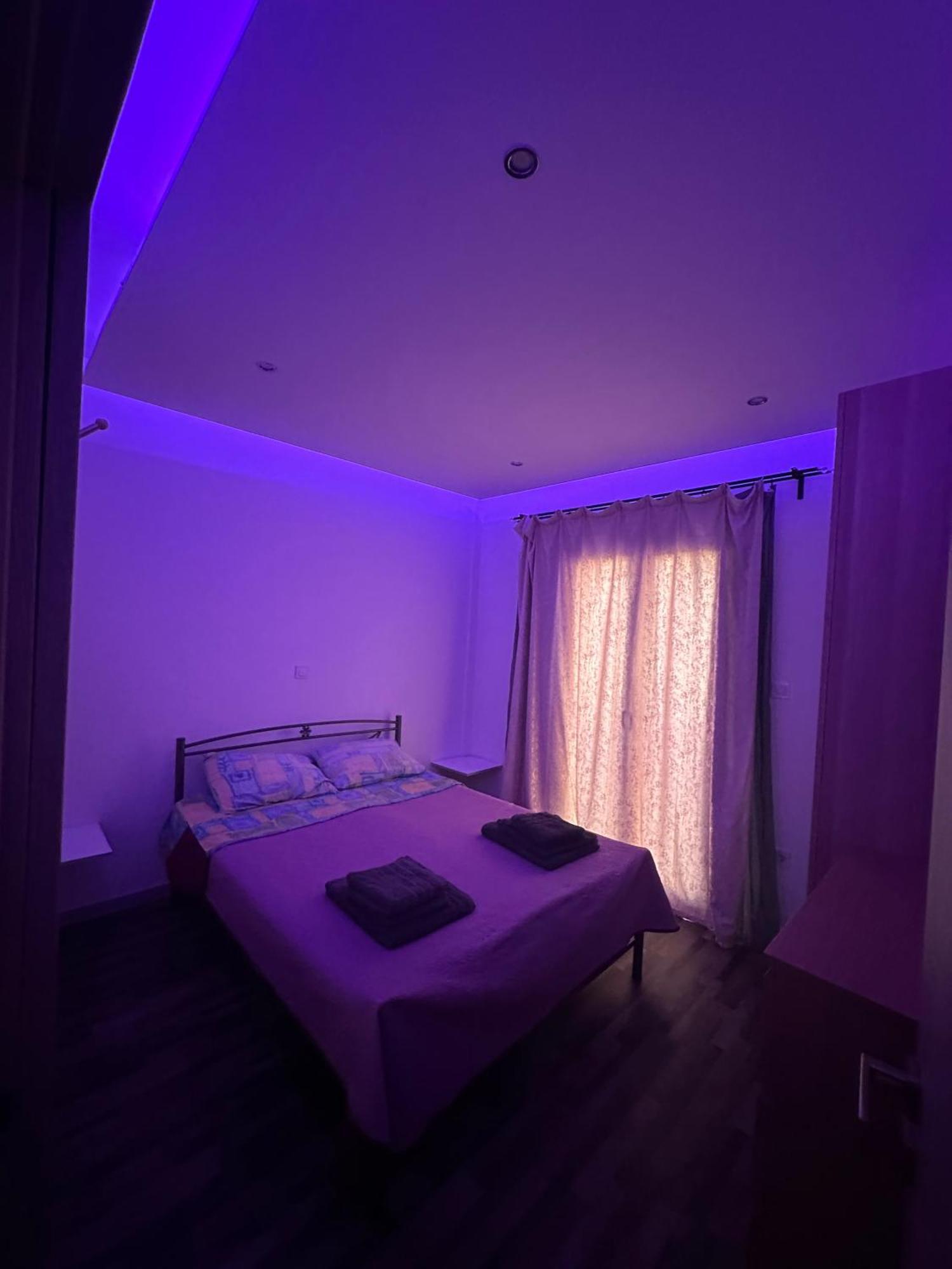 Apartment Center Piraeus Location Kastella Passalimani Port Eksteriør bilde